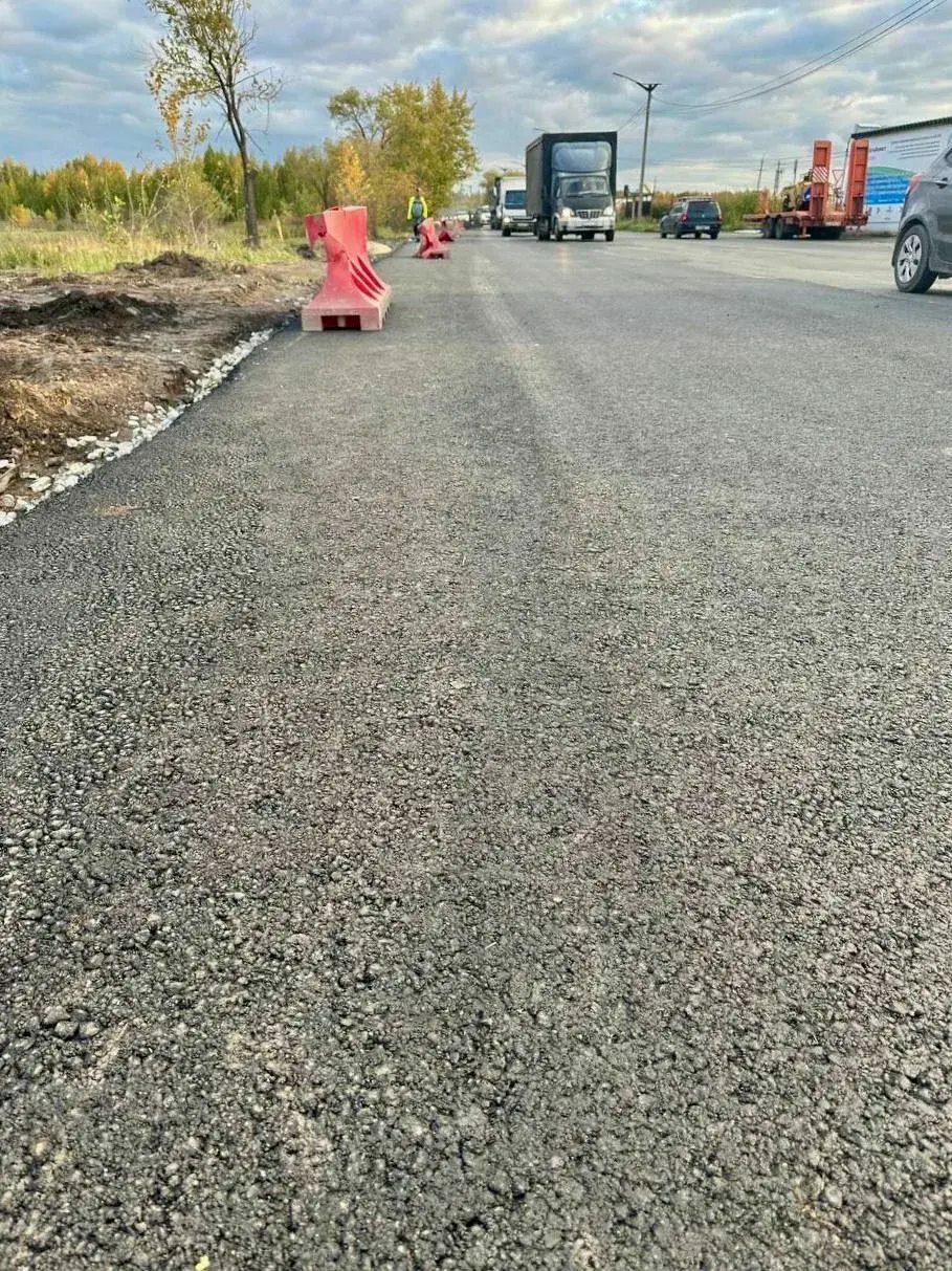 Устройство покрытия дорожной техникой