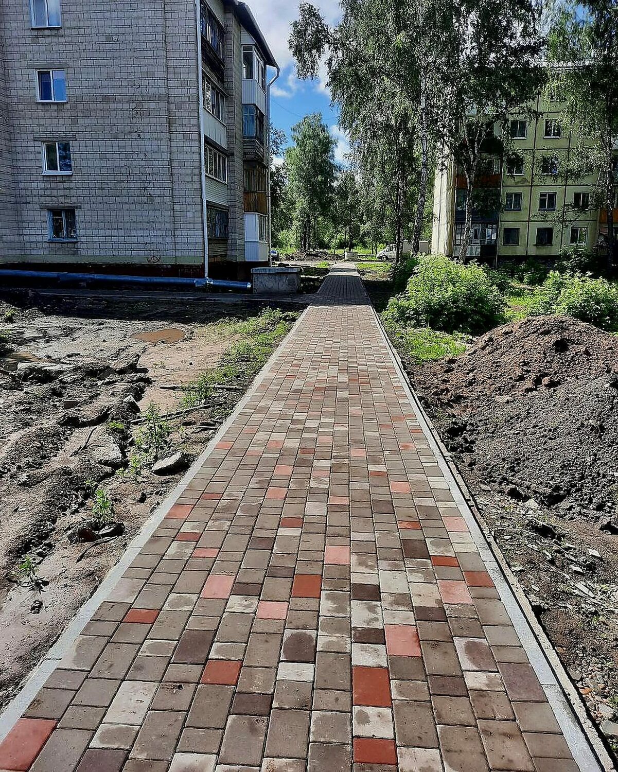 Пешеходная зона из цветной плитки, дополнительный ракурс 3
