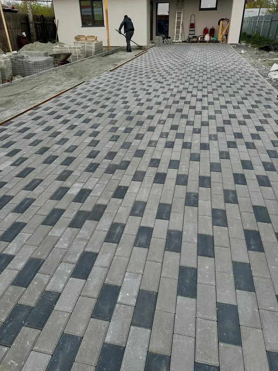 Устройство покрытия из тротуарной плитки